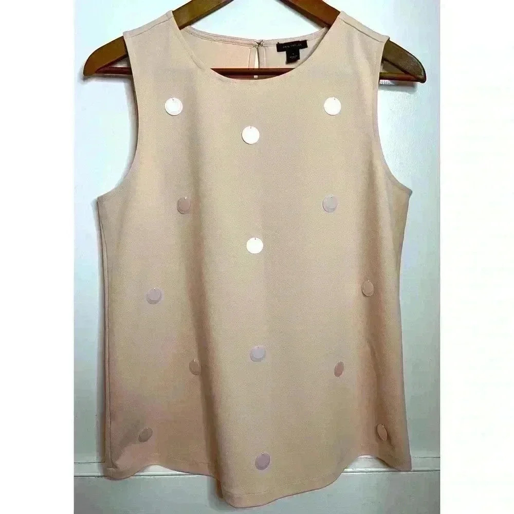 Gorgeous Anne Taylor  Light Pink /Peach Top with Flat Round Beading Size Small